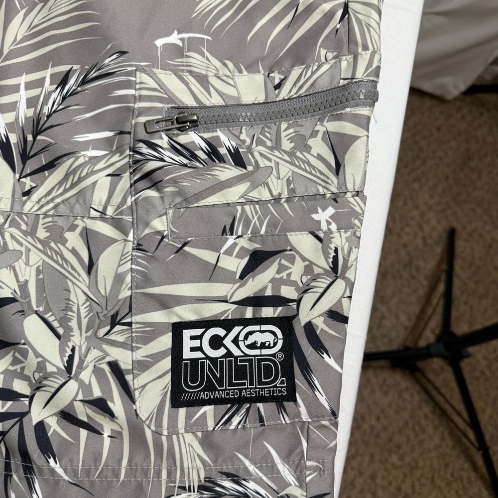 Ecko Unltd Gray Tropical Cargo Shorts Mens Sz34 NWOT - Picture 4 of 12